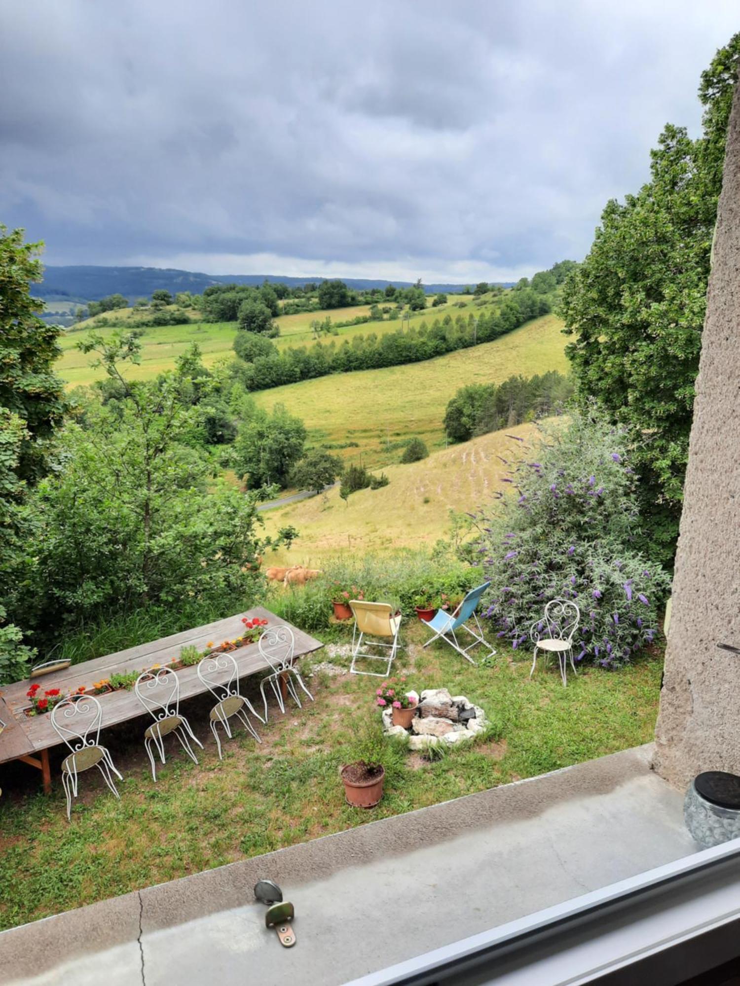 Les Coteaux De Planeze, Maison Et Jardin Dans Le Lot! Chambres Chez L'Habitant! Belmont-Bretenoux Værelse billede